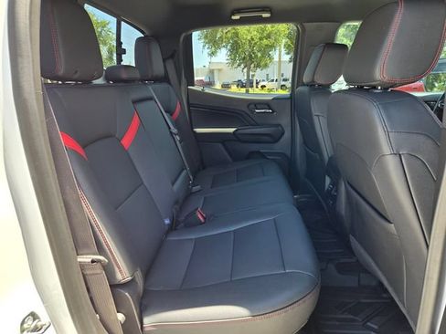 Used 2026 Chevrolet Colorado Z71 w/ Technology Package AWD/4WD image 19