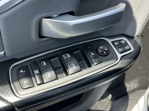 Used 2023 RAM 2500 Big Horn w/ Level 1 Equipment Group image 23