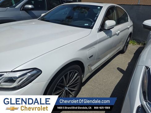 Used 2023 BMW 530e RWD image 2