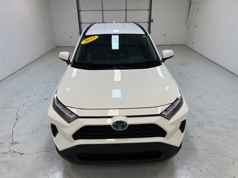 Used 2022 Toyota RAV4 XLE AWD/4WD image 7