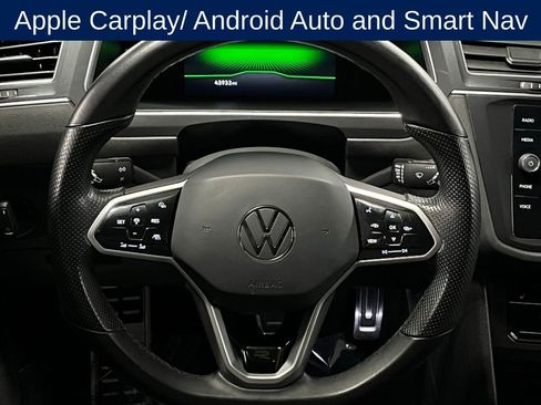 Used 2022 Volkswagen Tiguan SE R-Line image 9