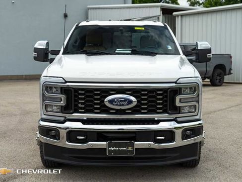 Used 2023 Ford F350 Lariat w/ Lariat Ultimate Package AWD/4WD image 2
