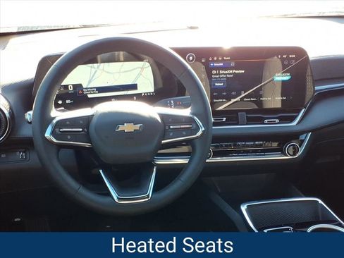 New 2026 Chevrolet Equinox LT w/ Safety and Technology Package image 2