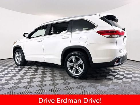Certified 2018 Toyota Highlander Limited FWD image 21
