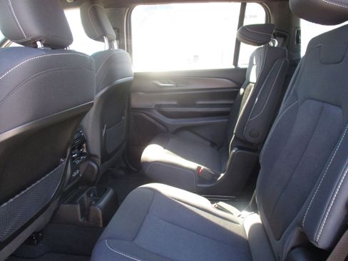 Used 2024 Jeep Grand Cherokee L Laredo w/ Luxury Tech Group I RWD image 35