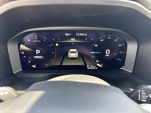 Used 2025 Mitsubishi Outlander AWD image 12