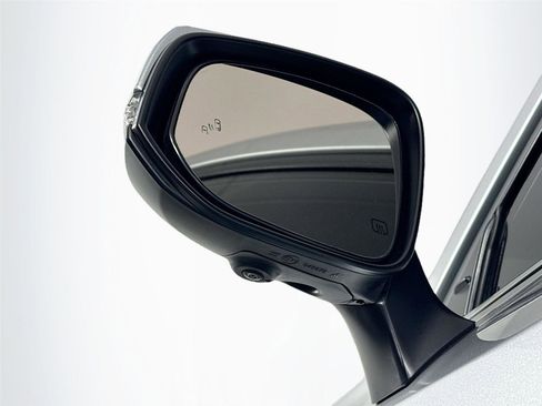 Used 2024 Toyota Grand Highlander AWD Hybrid image 5