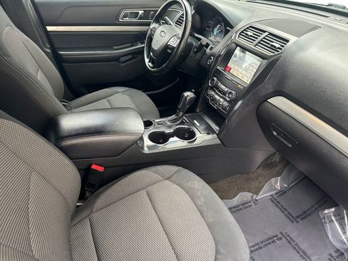 Used 2018 Ford Explorer XLT w/ Equipment Group 201A image 16