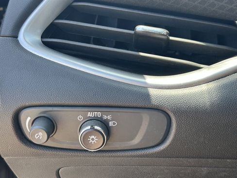 Certified 2019 Chevrolet Malibu LS FWD image 15