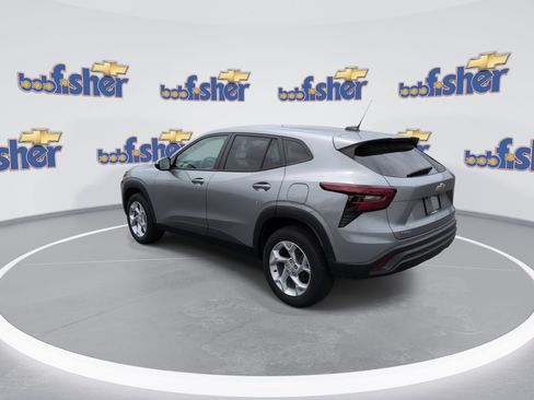 Certified 2024 Chevrolet Trax LS w/ LS Convenience Package FWD image 6