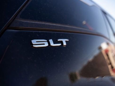 Used 2023 GMC Terrain SLT AWD/4WD image 12