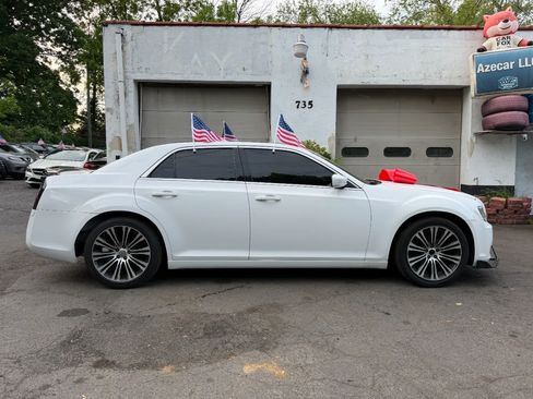 Used 2012 Chrysler 300 S RWD image 15