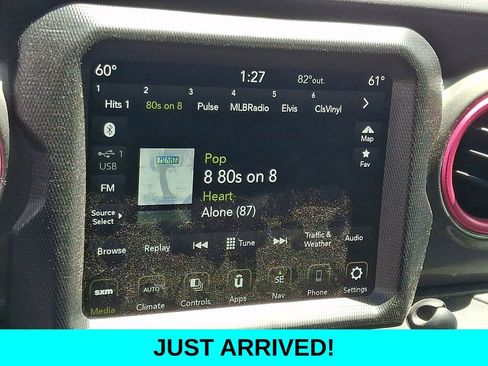 Used 2022 Jeep Wrangler Unlimited Sahara AWD/4WD image 17
