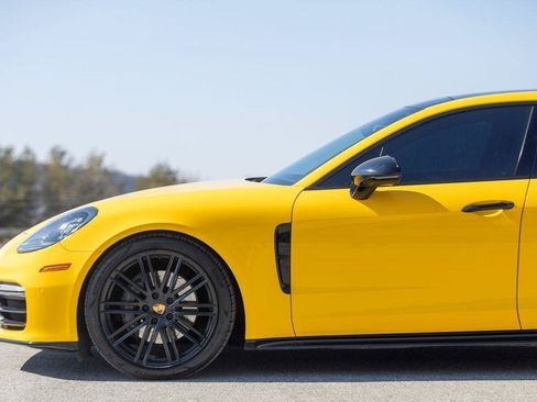 Used 2018 Porsche Panamera 4S AWD/4WD image 3