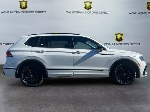Used 2022 Volkswagen Tiguan SE R-Line image 6
