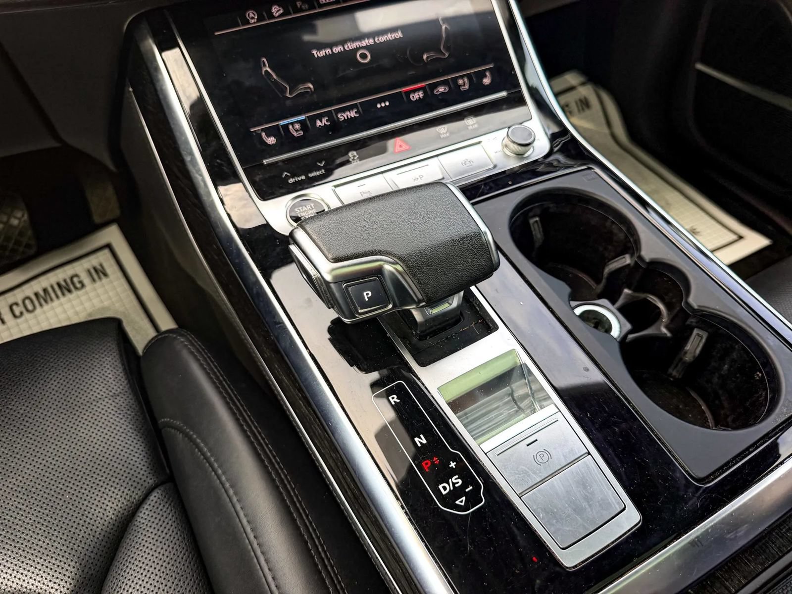 Used 2023 Audi Q8 Prestige AWD/4WD image 34