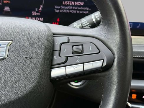 Used 2025 Cadillac XT4 Premium Luxury FWD image 32
