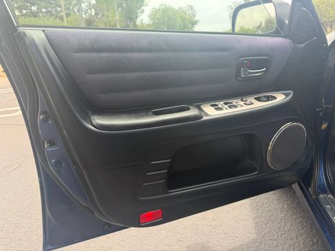 Used 2005 Lexus IS 300 RWD image 10