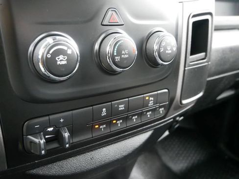 Used 2017 RAM 3500 Tradesman w/ Snow Chief Group image 21