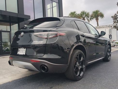 Used 2024 Alfa Romeo Stelvio Ti w/ Performance Driving Package image 3