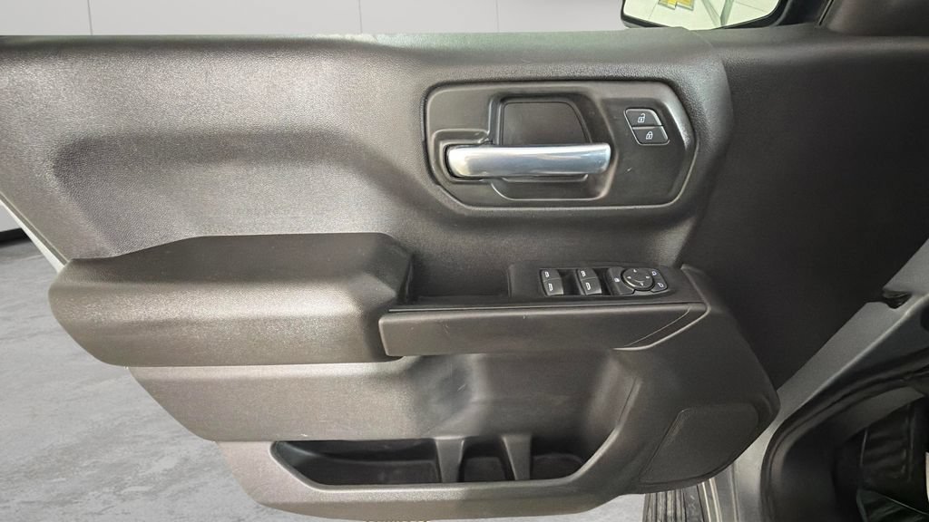 Certified 2023 Chevrolet Silverado 1500 Custom w/ LPO, Dark Essentials Package AWD/4WD image 19