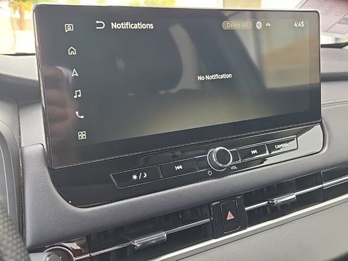 Used 2025 Mitsubishi Outlander SE FWD image 21