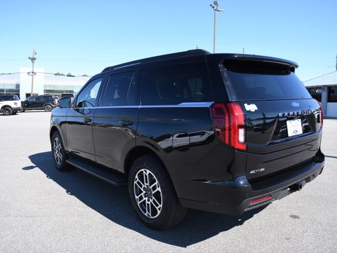 Used 2025 Ford Expedition Active image 10