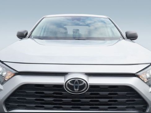 Used 2022 Toyota RAV4 LE image 35