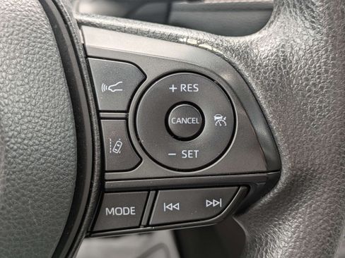 Used 2024 Toyota RAV4 XLE FWD image 25