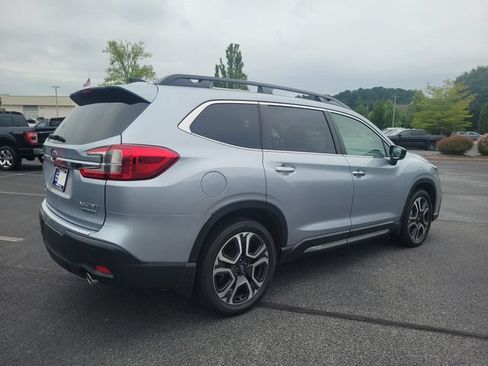 Used 2024 Subaru Ascent Touring w/ Popular Package #2 AWD/4WD image 4