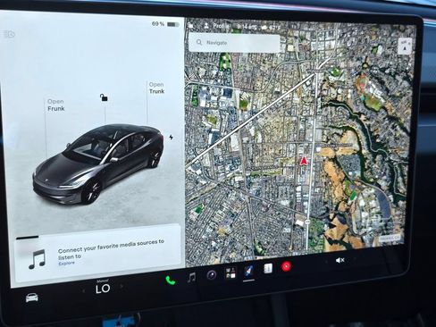 Used 2024 Tesla Model 3 Performance AWD/4WD image 19
