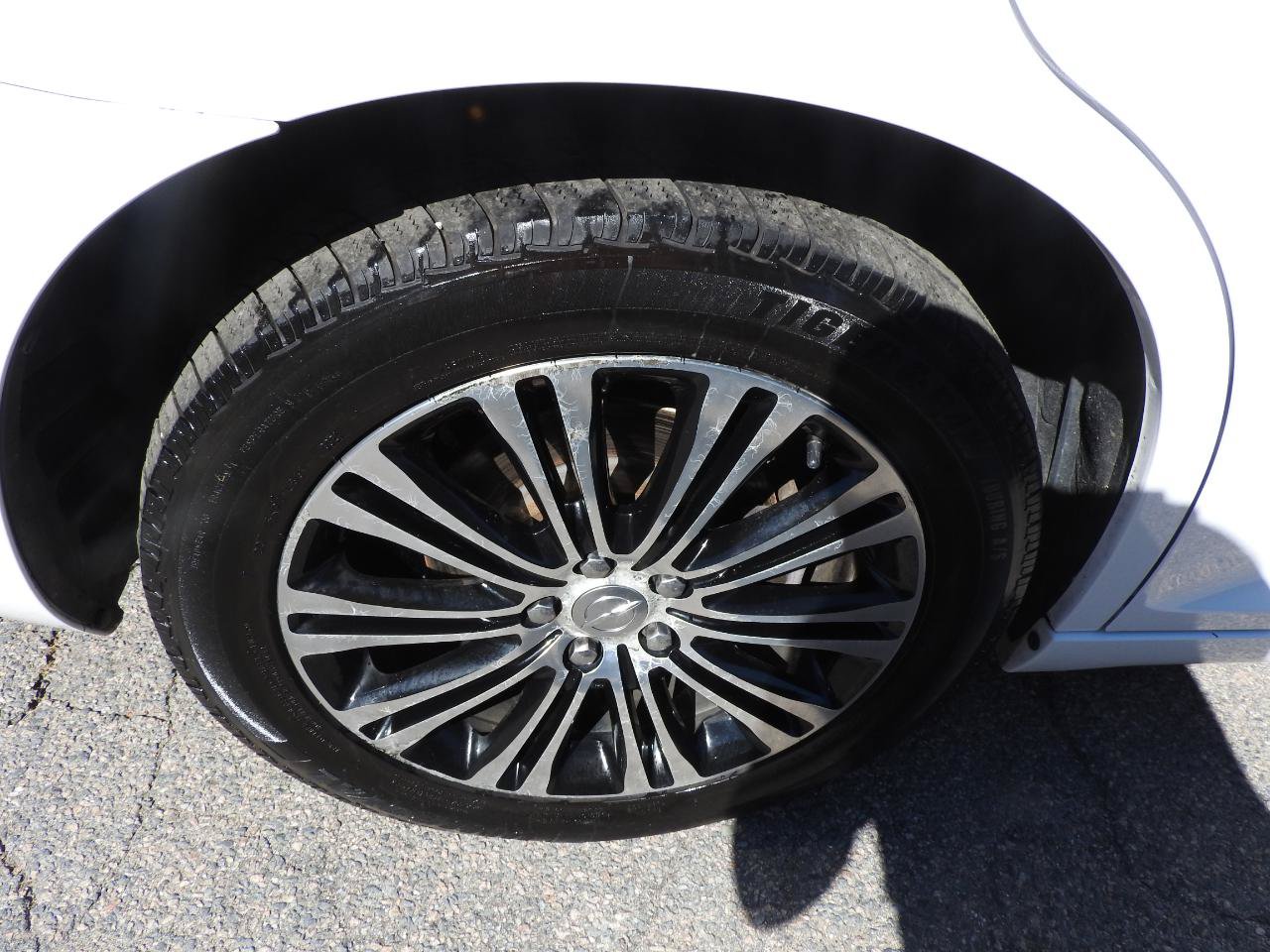 Used 2012 Chrysler 300 S AWD/4WD image 22