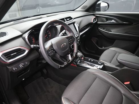 Used 2023 Chevrolet TrailBlazer RS w/ Sun and Liftgate Package FWD image 19