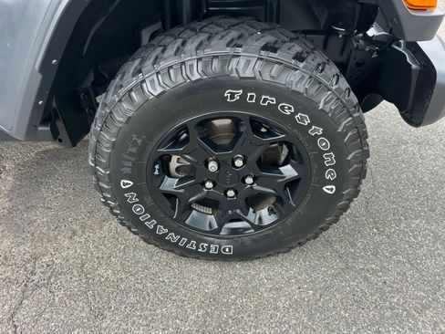 Used 2023 Jeep Wrangler Unlimited w/ Cold Weather Group AWD/4WD image 14