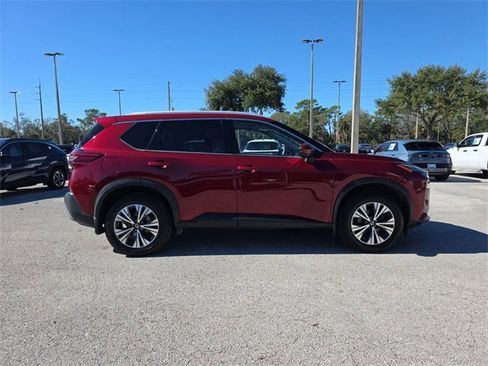 Used 2021 Nissan Rogue SV w/ Premium Package image 2