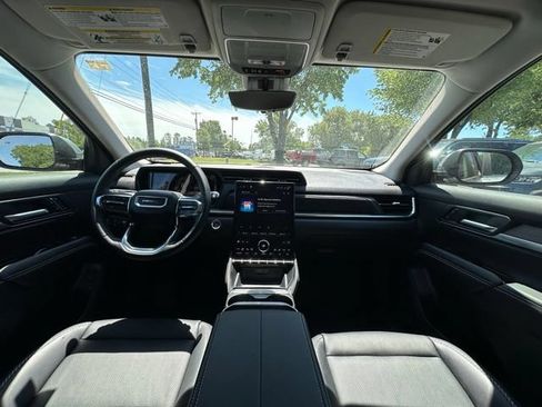 Used 2026 GMC Terrain Denali AWD/4WD image 2