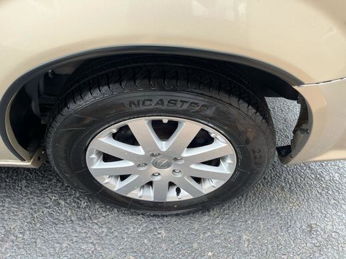 Used 2014 Chrysler Town & Country Touring image 13