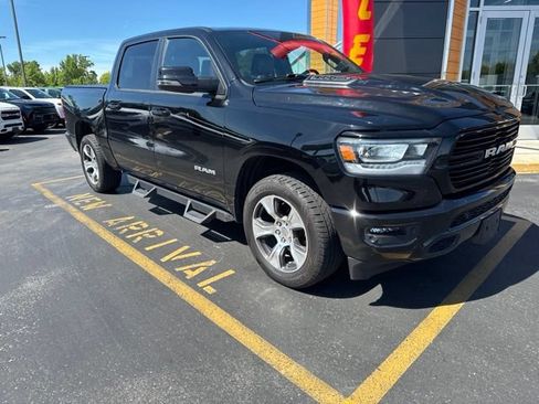Used 2023 RAM 1500 Laramie AWD/4WD image 3