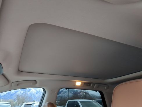 Used 2022 Nissan Pathfinder Platinum w/ Cargo Package image 27