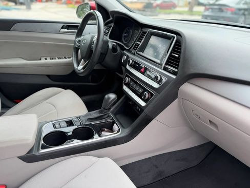 Used 2018 Hyundai Sonata SEL w/ Tech Package 02 FWD image 19