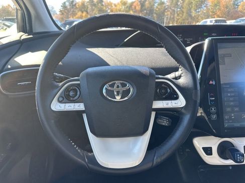 Used 2018 Toyota Prius Four image 14