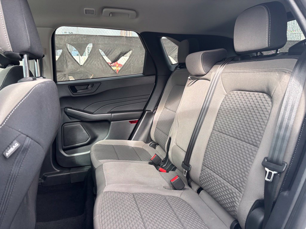 Used 2022 Ford Escape SE w/ SE Sport Appearance Package FWD image 10