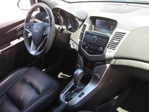 Used 2015 Chevrolet Cruze LTZ w/ Sun, Sound and Sport Package FWD image 10
