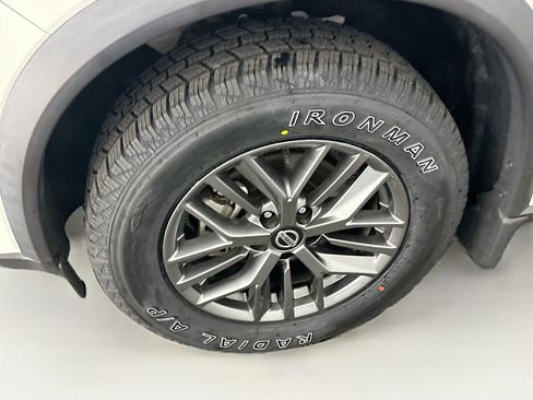 Used 2021 Nissan Rogue S image 11