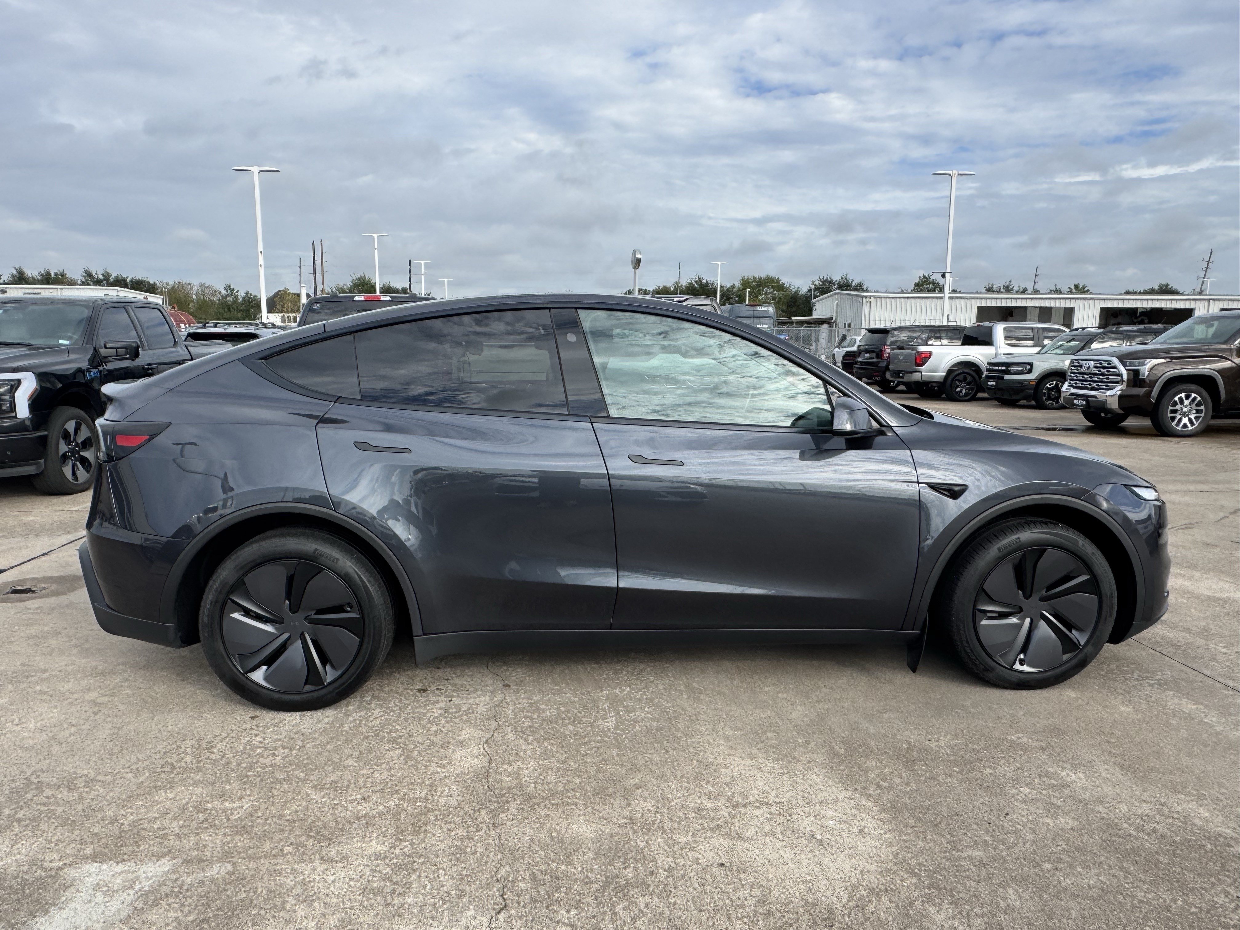 Used 2026 Tesla Model Y Long Range AWD/4WD image 5