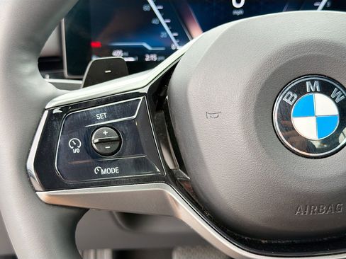 Certified 2025 BMW 530i image 39