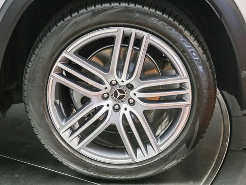 Used 2021 Mercedes-Benz GLS 450 4MATIC image 11