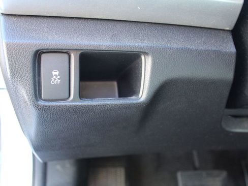 Used 2015 Honda Crosstour EX image 25