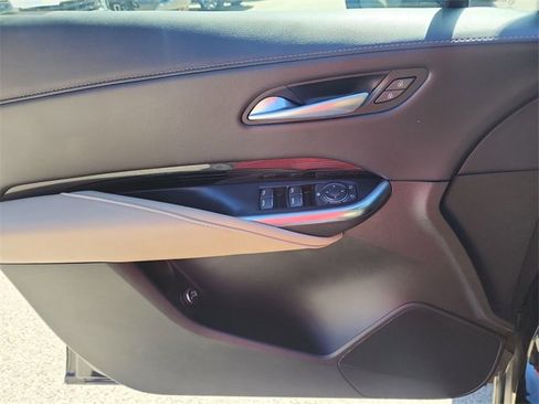 Used 2024 Cadillac XT4 Luxury w/ Cold Weather Package image 22