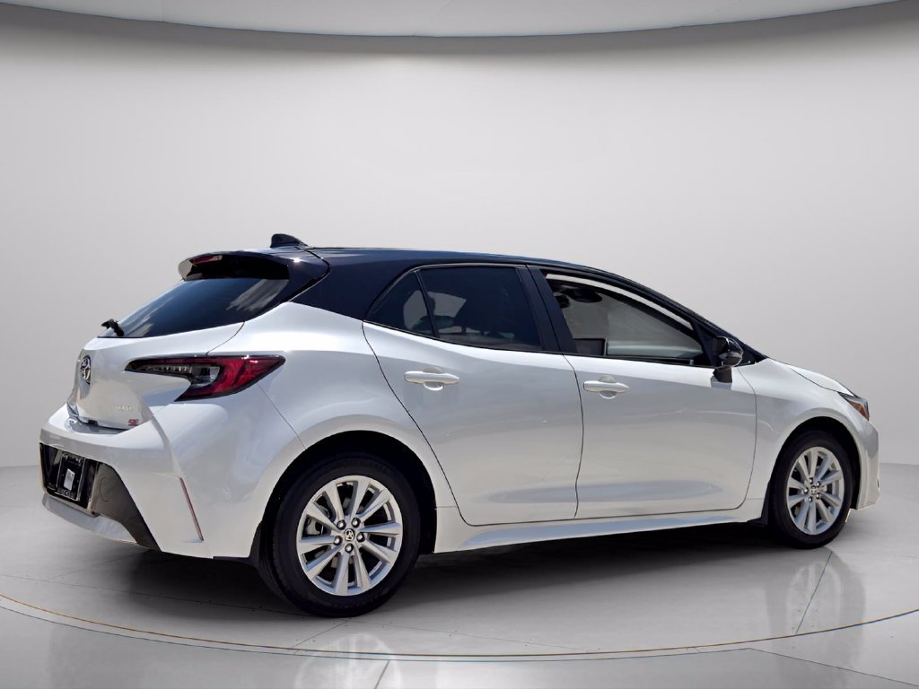 Used 2025 Toyota Corolla SE w/ SE Package FWD image 7